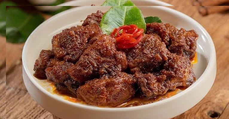 Hidangan Tradisional Minangkabau Yaitu Rendang Daging