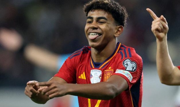 Pemain Muda Sepakbola Lamine Yamal Permainan Indahnya