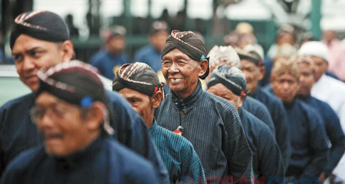 Penggunaan Topi Blangkon Sebagai Budaya Tradisional Indonesia