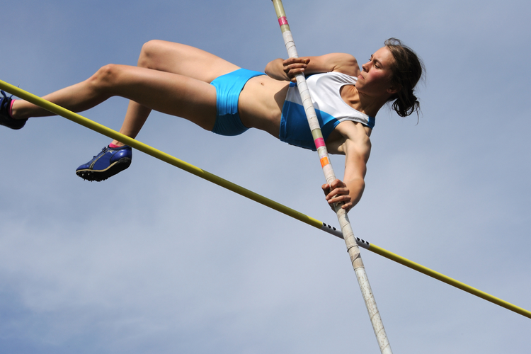 Olahraga Atletik Dengan Menggunakan Galah Panjang