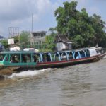 Transportasi Kecil Air Tradisional Sampan Atau Perahu