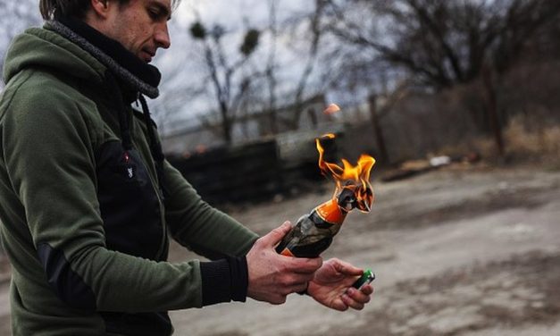 Sejenis Peledak Rakitan Atau Bom Molotov