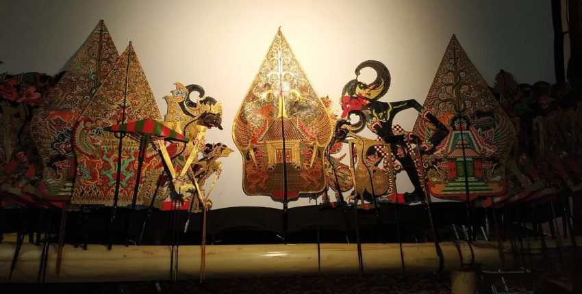 Seni Penampilan Wayang Pertunjukan Tradisional Indonesia
