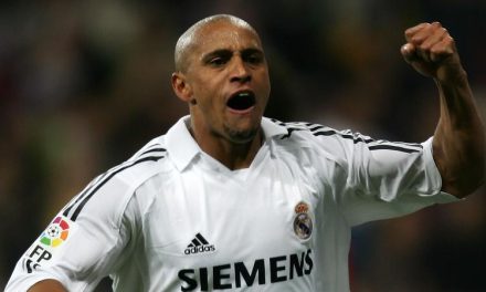 Pesepakbola Legendaris Dunia Roberto Carlos Andalan Striker