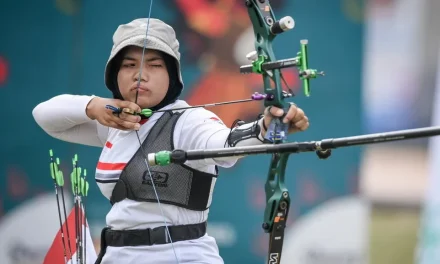 Olahraga Ketepatan Panahan Dengan Sebuah Busur