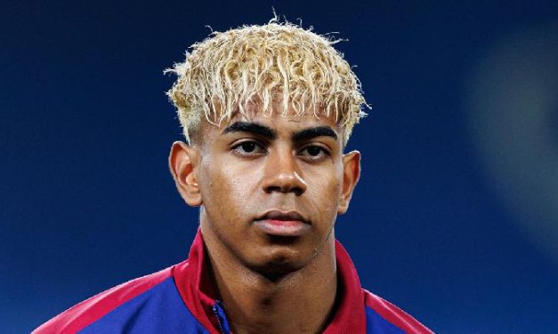 Pemain Muda Profesional Seorang Lamine Yamal