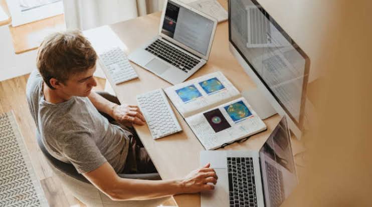 Perangkat Luar PC Monitor Dengan Fungsi Sebagai Layar