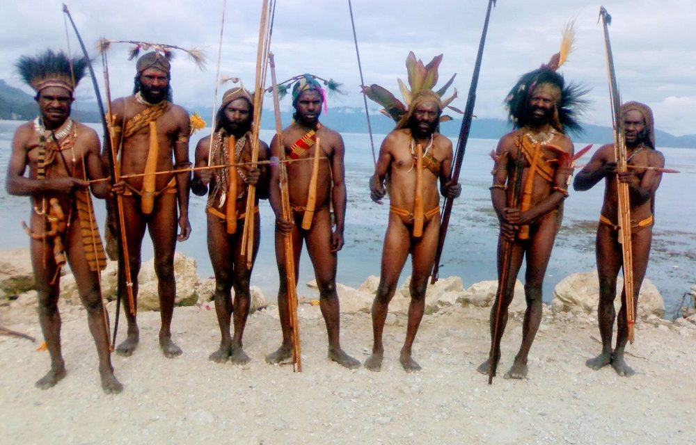 Busana Tradisional Yang Menandakan Wilayah Papua