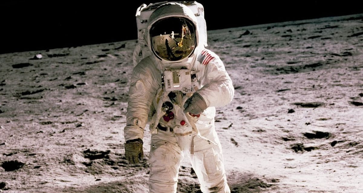 Pekerjaan Luar Angkasa Dari Seorang Astronot