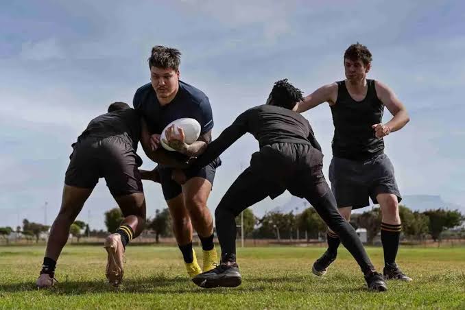 Permainan Kasar Rugby Dengan Adu Kekuatan Badan