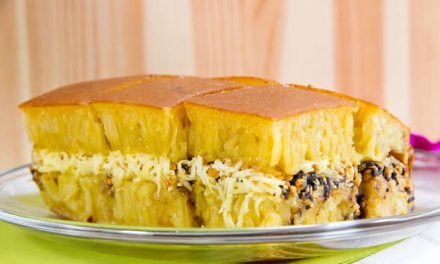 Kuliner Indonesia Martabak Manis Dengan Banyak Topping