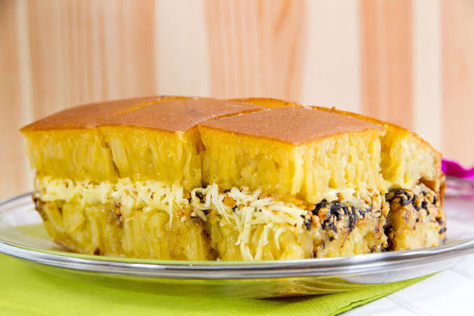 Kuliner Indonesia Martabak Manis Dengan Banyak Topping