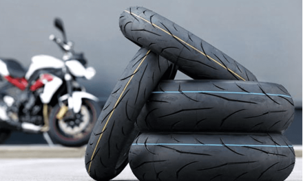 Sebuah Bagian Ban Kendaraan Sepeda Motor