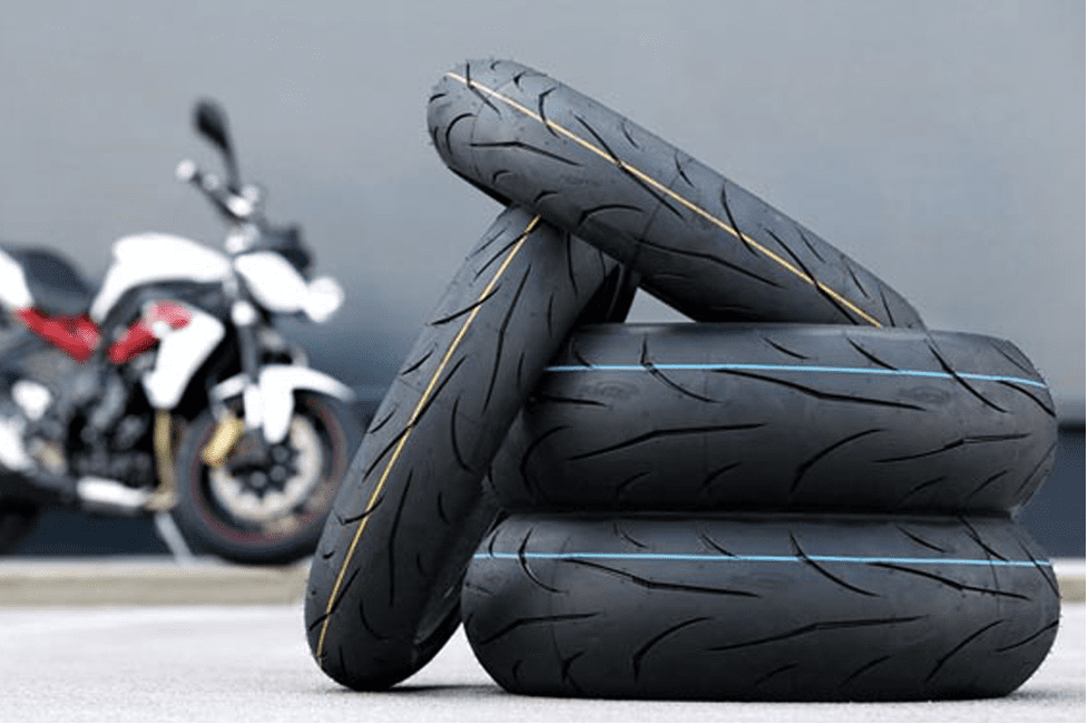 Sebuah Bagian Ban Kendaraan Sepeda Motor
