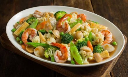 Sebuah Hidangan Capcay Makanan Penuh Sayur